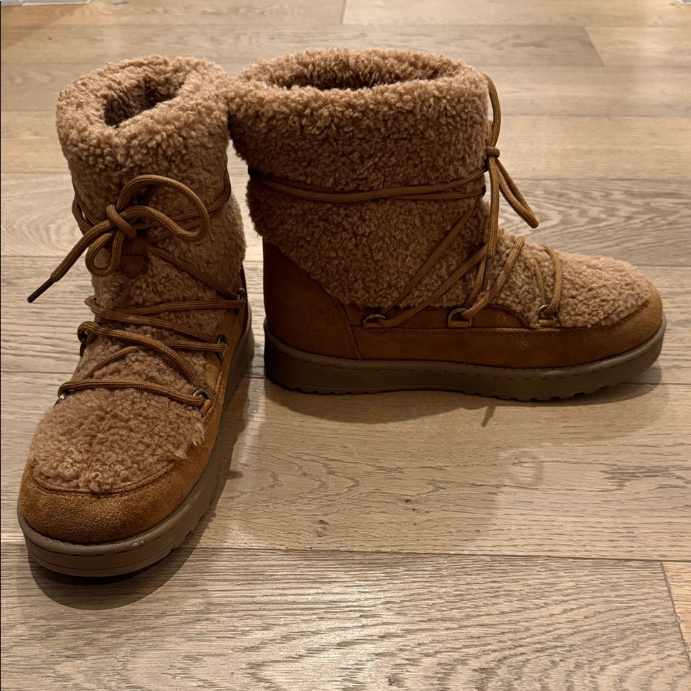 White Mountain Isador Faux Shearling Bootie - 7